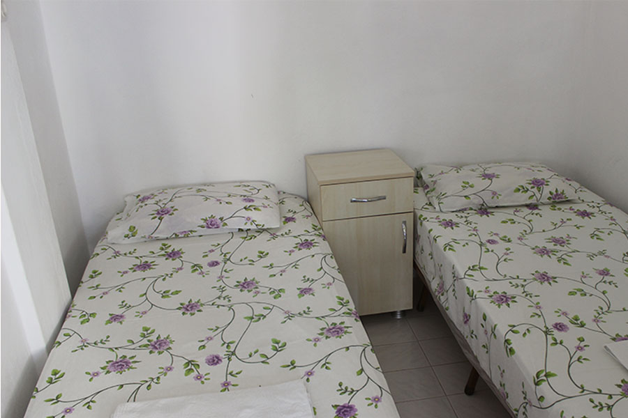 Dicle Apart
