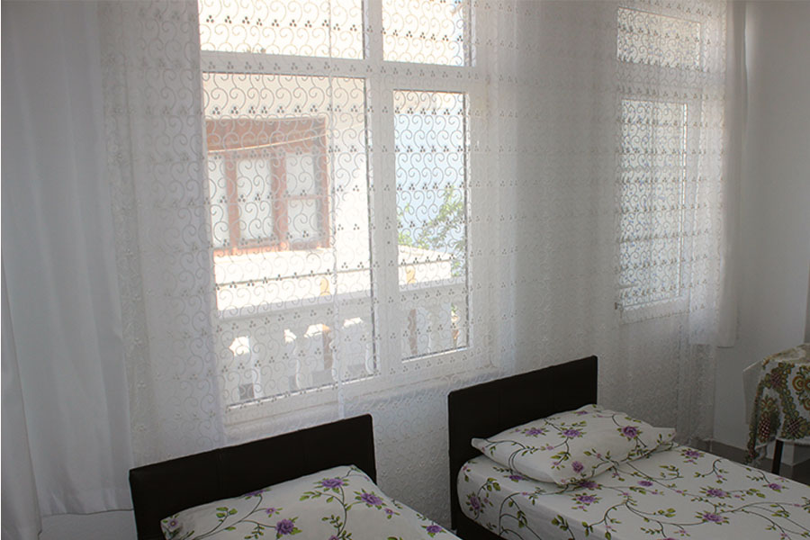 Dicle Apart
